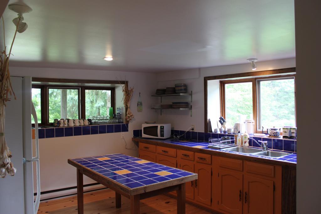 La Grange Country Inn Wakefield Εξωτερικό φωτογραφία