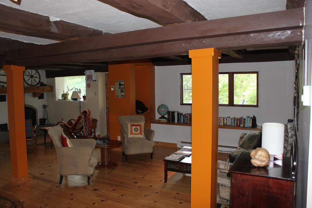 La Grange Country Inn Wakefield Εξωτερικό φωτογραφία