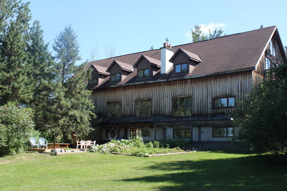 La Grange Country Inn Wakefield Εξωτερικό φωτογραφία