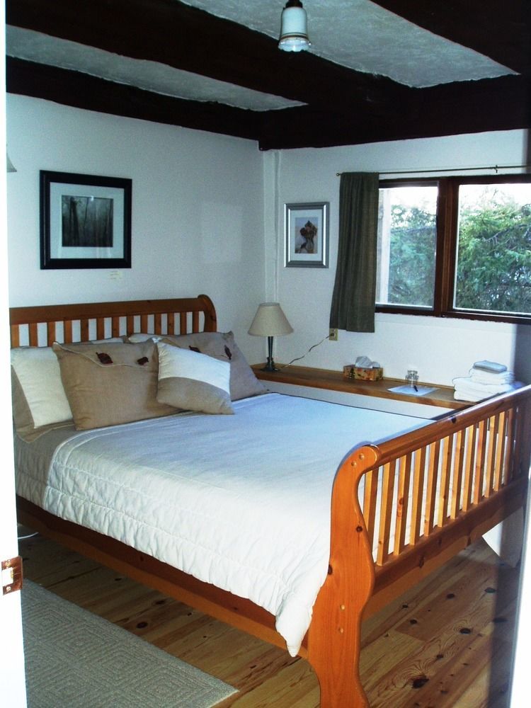 La Grange Country Inn Wakefield Εξωτερικό φωτογραφία